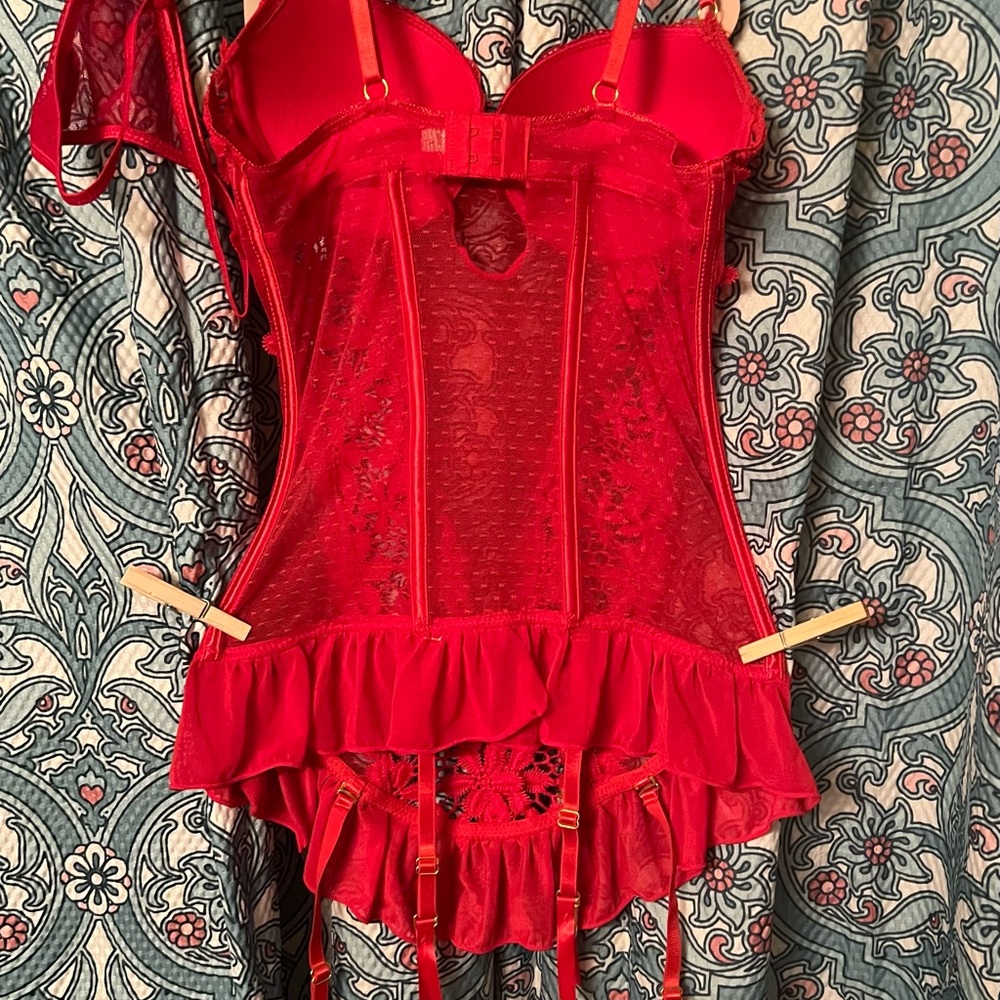 NWT Elegant Red Lace Lingerie Set